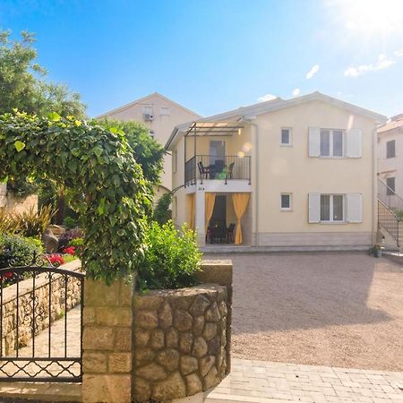 Apartman Ivona U Prizemlju Malinska Exterior foto